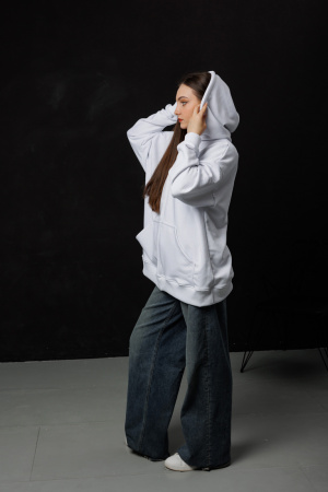 Толстовка Harmony White фото в интернет-магазине швейной фабрики "Нарпи" Толстовка Harmony White фото в интернет-магазине швейной фабрики "Нарпи"